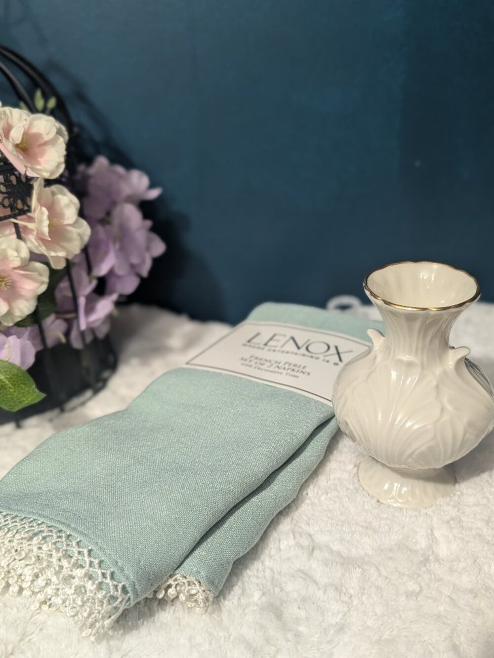 Grandmillennial Lenox Tabletop Bundle - Ice Blue French Perle Napkins & Vintage